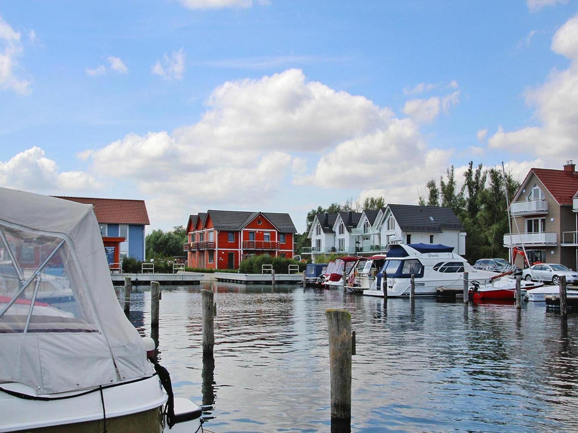 Holiday Apartment In The Apartment House At The Lighthouse Plau Am See Exterior photo