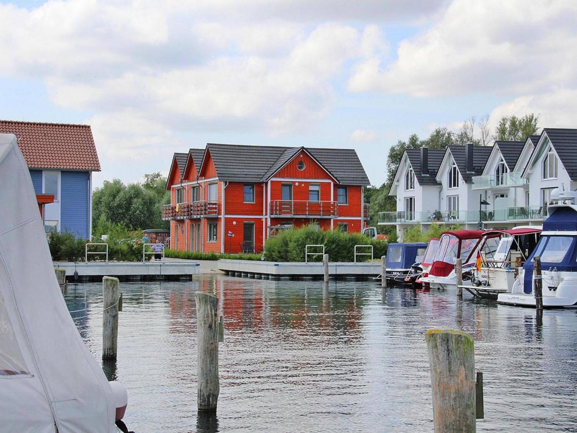Holiday Apartment In The Apartment House At The Lighthouse Plau Am See Exterior photo